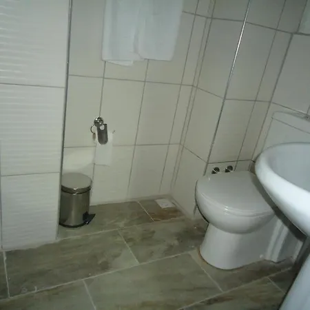 Ist House