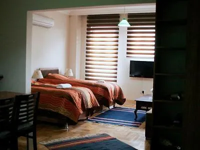 Ist House 3*