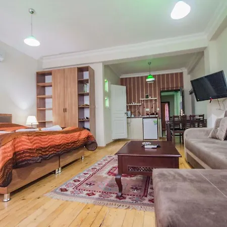Ist House Aparthotel 3*