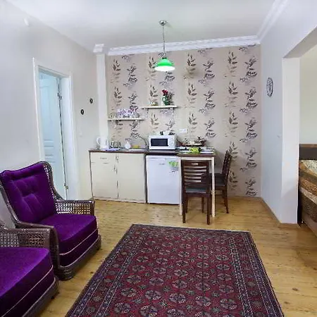 Aparthotel Ist House 3*