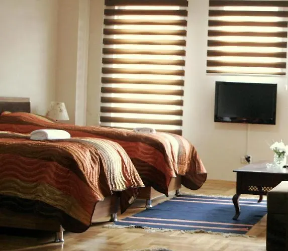 Aparthotel Ist House 3*