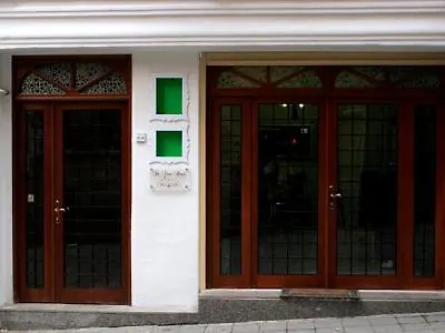 Ist House Aparthotel 3*