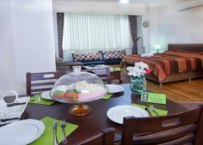 Apartmanhotel Ist House 3*